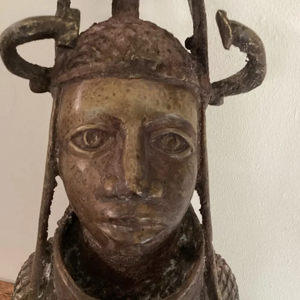 Cast Bronze Bust of King of Benin Nigeria African Antique vintage